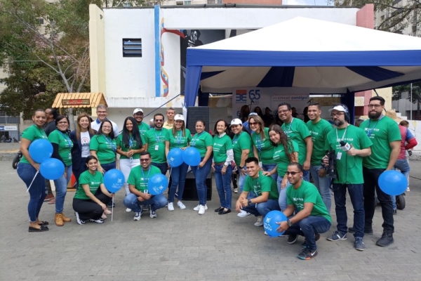 Banco Exterior rindió homenaje a las Madres en la Plaza La Candelaria