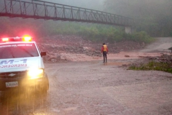 Más de 20 viviendas quedaron anegadas en Táchira por las intensas lluvias