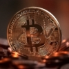 Bitcoin cayó más de 8% en dos días y cotiza en niveles de hace dos meses