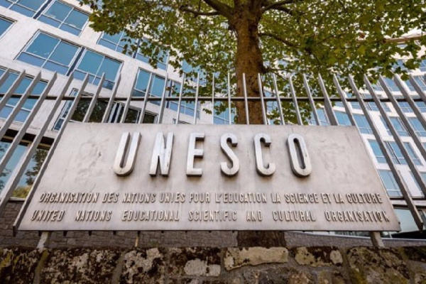 Estados Unidos se reintegra a la Unesco, pese a la oposición de Rusia y China