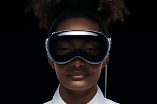 Apple se lanza al mundo de la realidad virtual y anuncia sus gafas de realidad mixta