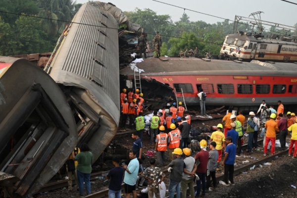 La peor catástrofe ferroviaria en India en más de 20 años causa más de 288 muertes