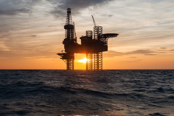 Reuters: Venezuela invita a BP y Chevron a reactivar un proyecto de gas cerca de Trinidad y Guyana