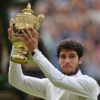 Español Carlos Alcaraz hace historia en final de Wimbledon al batir al serbio Djokovic
