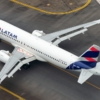 Aerolínea Latam reanudó operaciones en Venezuela con vuelos diarios entre Caracas y Lima