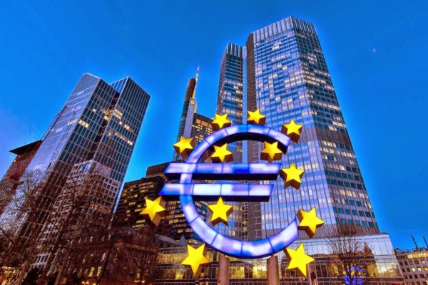 Presidenta del BCE ve el riesgo de que los fondos de inversión contagien a los bancos