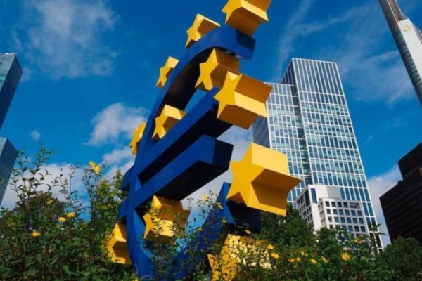 El BCE mantiene las tasas en 4,5% y avisa que es prematuro hablar de bajadas