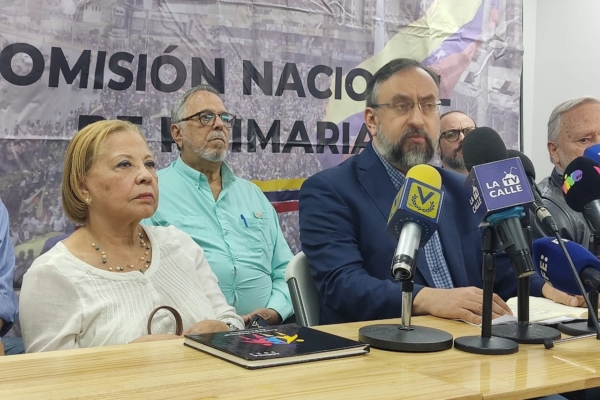 Presentan boleta electoral: Plataforma Unitaria denuncia plan «perverso» contra la primaria opositora