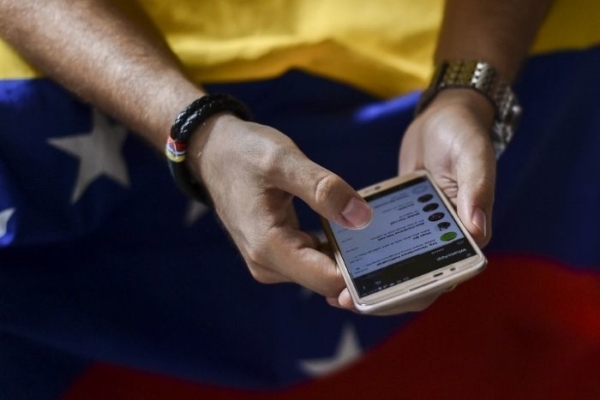 Empresas de telefonía en Venezuela aumentan sus tarifas sin mejoras en el servicio