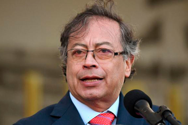 Gustavo Petro: «Lo que produjo la migración venezolana se llama bloqueo económico»