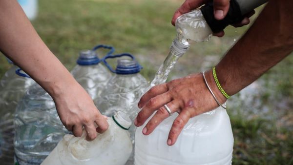 OGP: 54% de los venezolanos desconfía de la calidad del agua potable.