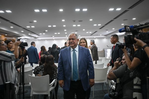 Elvis Amoroso asume presidencia del CNE para mantener «sistema electoral más confiable del mundo»