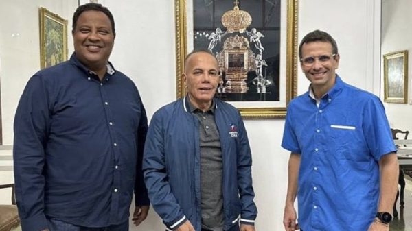 Gobernador Manuel Rosales oficializa su apoyo a Henrique Capriles en las primarias