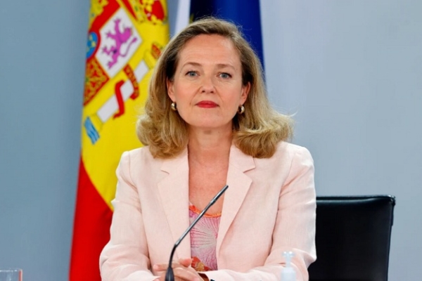 Ministra de Economía española es candidata a presidir Banco Europeo de Inversiones