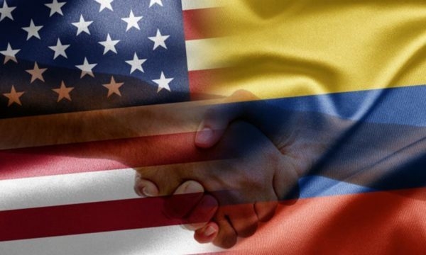 Gobierno de Colombia se retracta y afirma que está revisando y no renegociando el TLC con EE.UU.