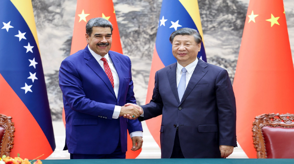 Maduro firmó amplios acuerdos con China que intensifican cooperación económica.