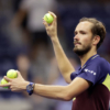 Alcaraz cae ante Medvedev y se pierde la esperada final con Djokovic