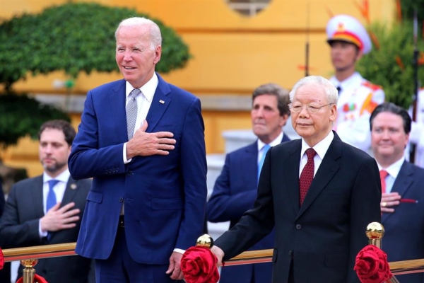 Biden firma un acuerdo de asociación estratégica con Vietnam para contrarrestar a China