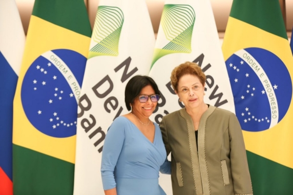 Delcy Rodríguez exploró con Dilma Rousseff opciones de cooperación con banco de BRICS