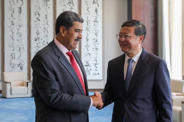 Maduro: Visita a China asegura el desarrollo de la economía venezolana