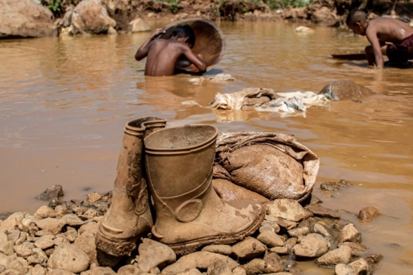 10.000 mineros fueron desalojados de la «Bulla Loca» en parque nacional Yapacana en Bolívar