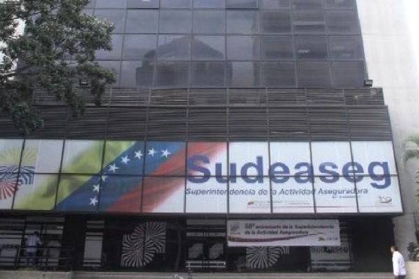 Sudeaseg: Se prohíbe colocación de productos de seguros y de medicina prepagada a través de instituciones financieras