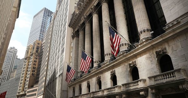 A poco de cumplir el récord: Wall Street alcanza 8 semanas seguidas en alza