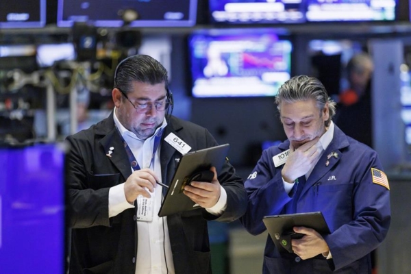Wall Street cierra una semana volátil marcada por los bonos y los datos de empleo en EEUU