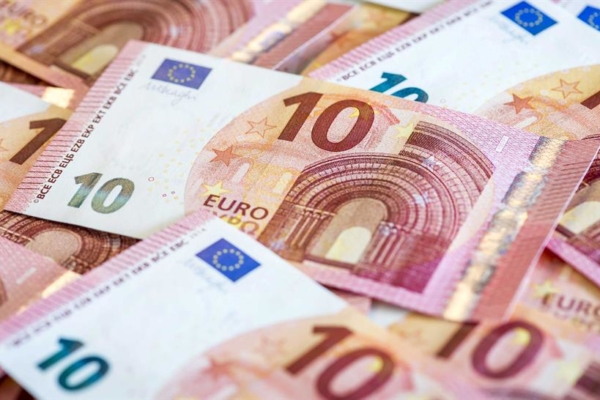 Auditores advierten riesgos para el presupuesto de la UE por el aumento de las tasas de interés