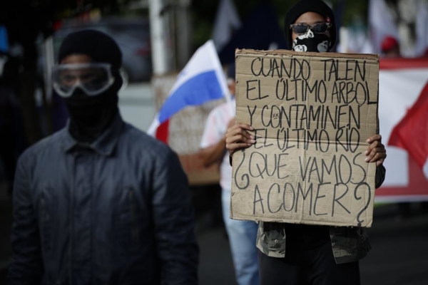 Panamá retira contrato minero del Parlamento para hacerle ajustes