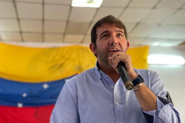 Carlos Prosperi insiste en suspender primarias a última hora en pleno cierre de campaña