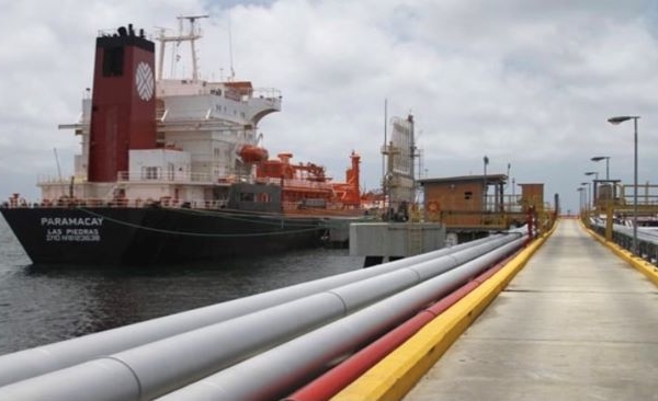 Petróleo estadounidense gana mercados por sanciones contra Venezuela y Rusia