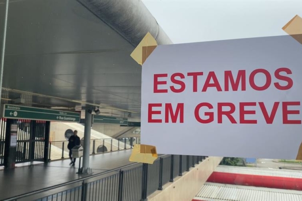 Trabajadores del metro de São Paulo van a huelga contra los planes de privatización