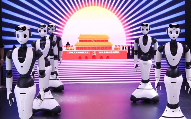 El ambicioso plan de China: fabricar robots humanoides en masa para 2025