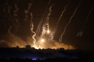 Ir&aacute;n acusa a EEUU de planear ofensiva terrestre mientras env&iacute;a mensajes de paz