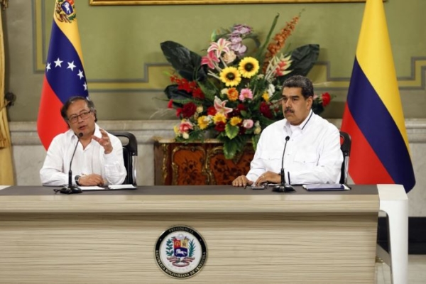 Petro y Maduro plantean acuerdo con EEUU para regularizar migración por selva del Darién