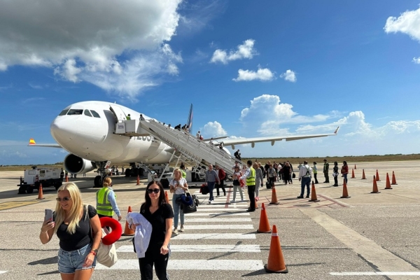 Llegaron 315 turistas polacos a Margarita: En diciembre el vuelo chárter operará 3 veces a la semana