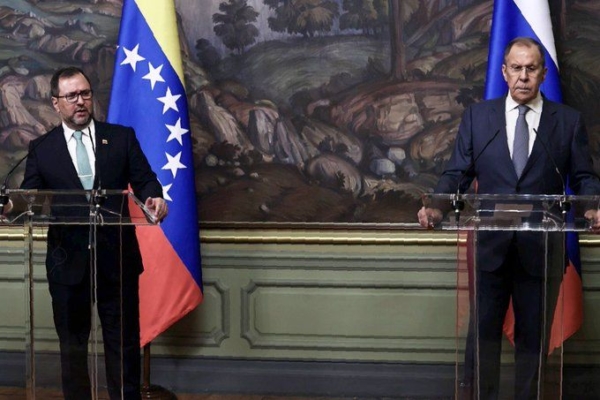 Venezuela refuerza lazos financieros entre bancos centrales con Rusia para «desdolarizar» la economía