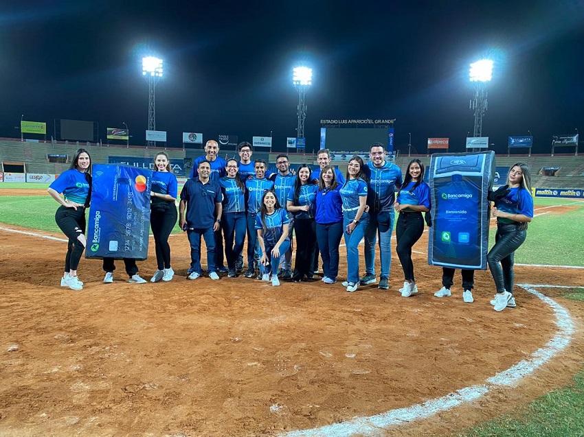 Navegantes del Magallanes con un nuevo trofeo: la Copa Bancamiga