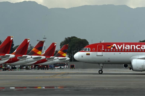 Autoridades de Transporte en Colombia imponen medidas a Avianca por demoras en vuelos