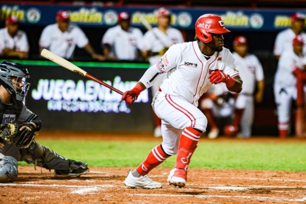 Leones y Cardenales disputan la cima de la clasificación al Round Robin del béisbol venezolano