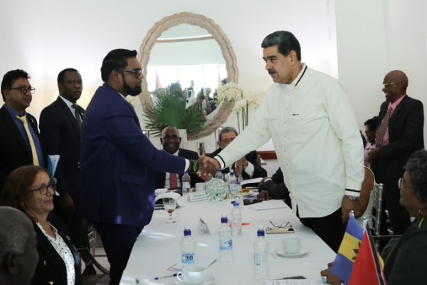 Venezuela y Guyana acordaron continuar con el diálogo tras reunión en San Vicente y las Granadinas
