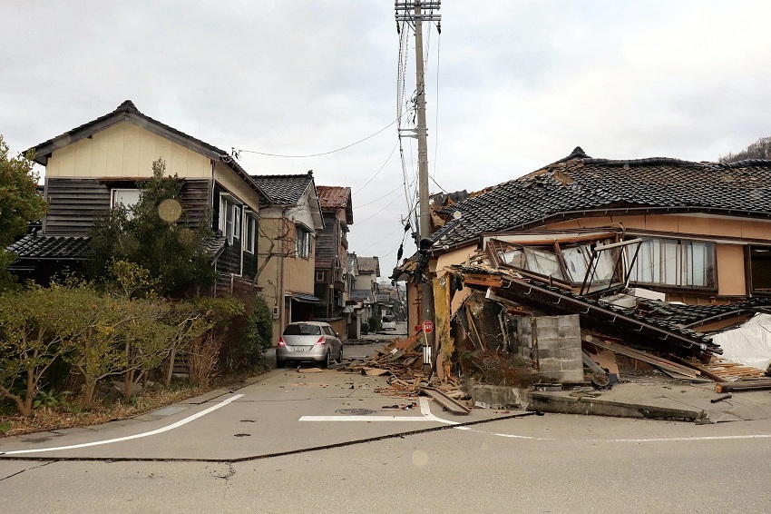 Un sismo de magnitud 7,4 sacudió el centro de Japón este #1Ene