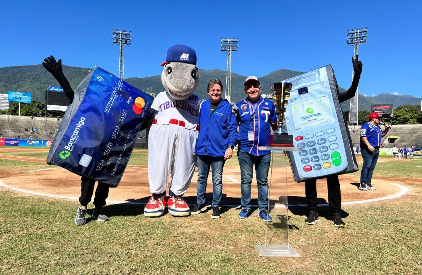 Tiburones de la Guaira, doble ganador de la Copa Bancamiga