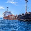 Inician remolque de buque petrolero varado en Margarita para evitar desastre ambiental