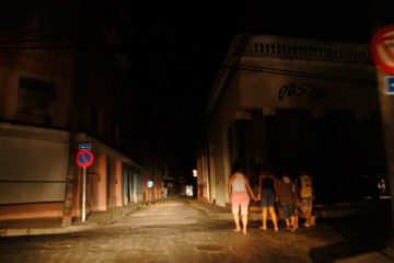 Otro apag&oacute;n afecta totalmente a Cuba por masiva desconexi&oacute;n del sistema el&eacute;ctrico