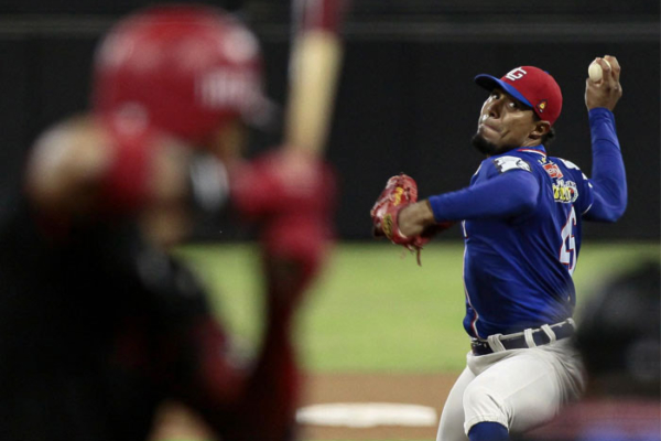 Tiburones picaron adelante en la Gran Final con joya monticular de Ricardo Pinto