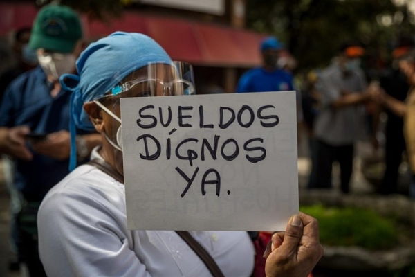 «Salario digno»: Maestros venezolanos exigen al Gobierno reanudar negociaciones para nuevo convenio laboral