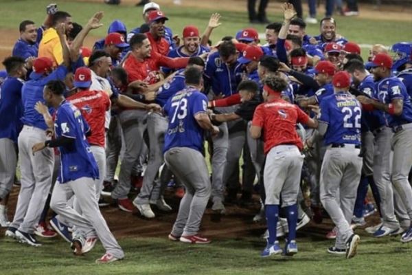 ¡Se acabó la espera! Tiburones de La Guaira son los campeones de la LVBP