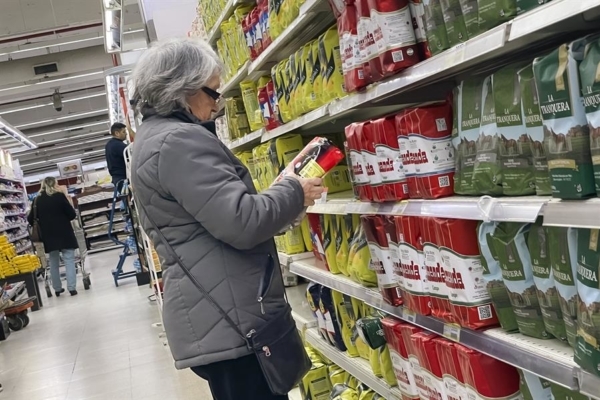 El consumo en Argentina cayó a 3,8 % interanual en marzo
